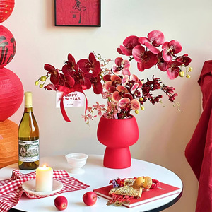 Bouquet d'orchidées Phalaenopsis artificielles, vase rouge, décoration du Nouvel An chinois, arrangement de fleurs en soie pour le salon - Product Image 1
