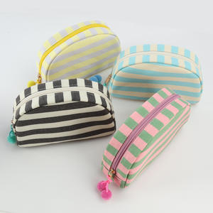 Nouvelle trousse de maquillage à rayures tendance, sac de rangement portable en toile avec fermeture éclair, trousse de toilette simple pour femmes, voyage - Product Image 1