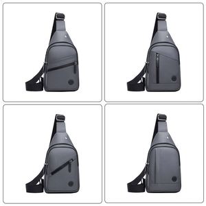 Bolso Bandolera de Lujo Personalizado para Hombre, de Nailon Negro Impermeable, con Logotipo - Product Image 5