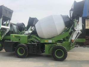 Bétonnière autochargeante avec transmission 4x4 pour la construction internationale - Product Image 3