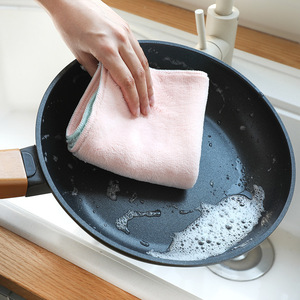 ผ้าเช็ดจานไมโครไฟเบอร์แบบหนา สามแพ็ค ผ้าเช็ดครัวสีทึบดูดซับน้ำได้ดี - Product Image 4