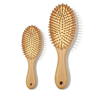 Cepillo para el Cabello de Bambú Natural con Cojín y Tecnología Láser, Juego de Cepillos Desenredantes Ovalados con Logotipo Personalizado y Caja para Mujer - Product Image 1