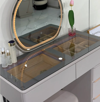 Ensemble coiffeuse moderne en bois blanc avec éclairage, tiroirs de rangement irréguliers et chaise de maquillage pour salle de bain, chambre et maison