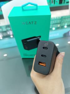 Chargeur multi-ports en nitrure de gallium super rapide 65W PD 3.0 Tête de charge pour <span class=keywords><strong>Apple</strong></span> Android pour Huawei IPhone15 <span class=keywords><strong>Adaptateur</strong></span> de téléphone - Product Image 2