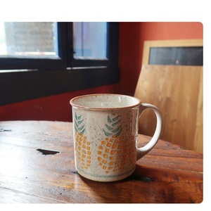 Tasses à thé en céramique peintes à la main en forme d'ananas, tasses à expresso, tasses à eau en céramique, mug créatif pour petit-déjeuner et flocons d'avoine - Product Image 5