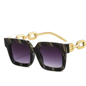 <span class=keywords><strong>2022</strong></span> à la mode rétro carré grand cadre <span class=keywords><strong>lunettes</strong></span> de soleil avec lentilles UV400 mode populaire nouvelle chaîne en métal jambe <span class=keywords><strong>lunettes</strong></span> pour enfants - Product Image 4