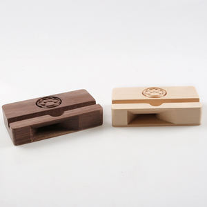 Support de téléphone rétro en bois massif avec amplificateur de son et diffuseur d'aromathérapie, personnalisable en usine - Product Image 1