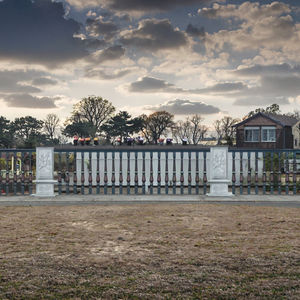 Lances de <span class=keywords><strong>poteau</strong></span> de clôture en fer forgé 1.8m de hauteur <span class=keywords><strong>bois</strong></span> traité thermiquement pour l'escrime sportive agricole Services de modélisation 3D disponibles - Product Image 3