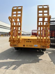 Semirremolque de Plataforma Plana de Acero de Alta Resistencia con Certificación ISO, Tres Ejes, Transporte de Equipo Pesado, Suspensión Neumática, 20-100T - Product Image 4