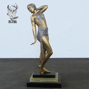 Diseño moderno Chica <span class=keywords><strong>de</strong></span> pie con pájaro Escultura <span class=keywords><strong>de</strong></span> bronce Figura <span class=keywords><strong>de</strong></span> jardín Escultura <span class=keywords><strong>de</strong></span> bronce Chica <span class=keywords><strong>de</strong></span> tamaño real Estatua <span class=keywords><strong>de</strong></span> bronce <span class=keywords><strong>para</strong></span> la venta - Product Image 2