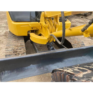 Excavatrice sur chenilles hydraulique compacte d'occasion Komatsu PC40, poids 4000 kilogrammes, unité de terrassement - Product Image 4