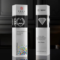 Trophée carré en verre dépoli simple avec logo gravé au laser en forme de diamant, pour le prix du meilleur employé annuel de l'entreprise