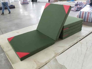 Chine meilleur fournisseur enfants extérieur étanche <span class=keywords><strong>deux</strong></span> fois pliable équipement de <span class=keywords><strong>gymnastique</strong></span> atterrissage pratique crash tapis pour <span class=keywords><strong>gymnastique</strong></span> - Product Image 6