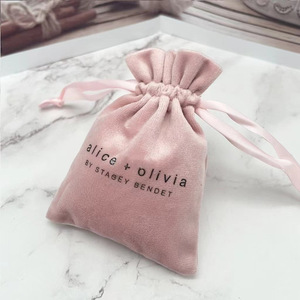 Pochette à bijoux en velours rose de luxe avec cordon de serrage, sac de rangement en flanelle douce pour bijoux, sac cadeau en daim avec logo personnalisé et ruban - Product Image 3