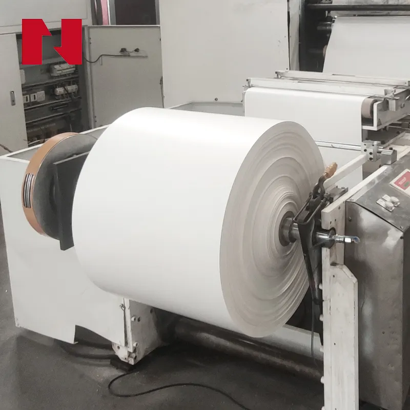 Groothandel 80gsm Zelfklevende Halfglans Papier Mat Gecoat Papier Thermische Label Printer Jumbo Rolt Etiket Materiaal