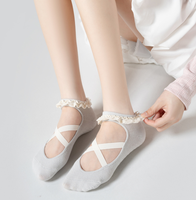 Chaussettes de yoga antidérapantes, en dentelle, à dos ouvert, avec poignets courts et attaches croisées pour la danse et le sport