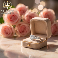 Élégante bague de mariage en moissanite pour femme, plaquée or 18 carats, certifiée S925, personnalisable et disponible en gros.