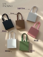 Boîte cadeau portable pour bijoux, style tiroir, doublée d'éponge, emballage carré en papier, couleur unie, poignée en ruban, option logo personnalisé avec estampage à chaud