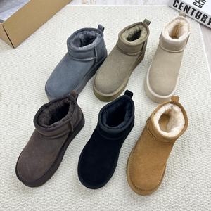 Bottes de neige classiques miniatures pour femmes, en cuir de mouton chaud, confortables, pour l'hiver et les activités de plein air - Product Image 6