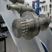 Poros Penggerak Peralatan Konstruksi Tugas Berat dengan Struktur Spline dan Bahan Inti Motor dari Baja