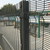 Clôture en maille anti-escalade haut de gamme 358, panneau galvanisé et revêtu de poudre PVC pour clôture de sécurité des aéroports et des prisons