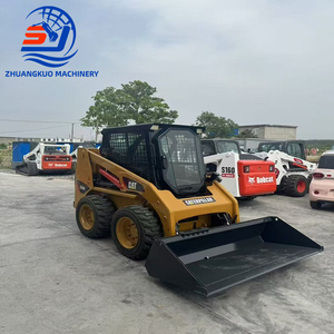 Cargadora Compacta Usada CAT226B en Buen Estado y de Alta Calidad, Modelo 2023, Carga Nominal de 680 kg, Motor Original en Venta - Product Image 3