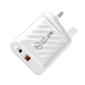 厂家批发原装高品质USB + 20W PD快速充电通用壁式电话英国充电器适用于iphone 11 12 13