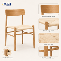 Chaise de salle à manger en chêne blanc tressé, structure en bois massif, assise en corde, dossier courbé pour restaurant