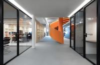 Cloison en verre à cadre en aluminium, cloison insonorisée en verre trempé, cloison modulaire en verre démontable pour salle de réunion de bureau