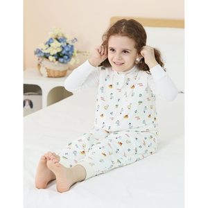 Saco de Dormir para Bebé BambooBud, Sin Mangas, con Pies, 1.0 Tog, Manta Vestible para Niños Pequeños, Invierno, 6 Meses-4 Años - Product Image 4