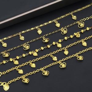 Joyería de Moda JXX para Mujer, Nuevo Estilo, Brazalete de Latón Chapado en Oro de 24K con Colgante en Forma de Corazón, Estilo Moderno - Product Image 1