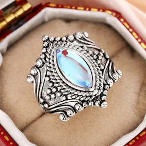 Anello Vintage con Effetto Pietra di Luna per Donne, Stile Nepal, Accessorio di Moda per Uso Quotidiano - Product Image 3