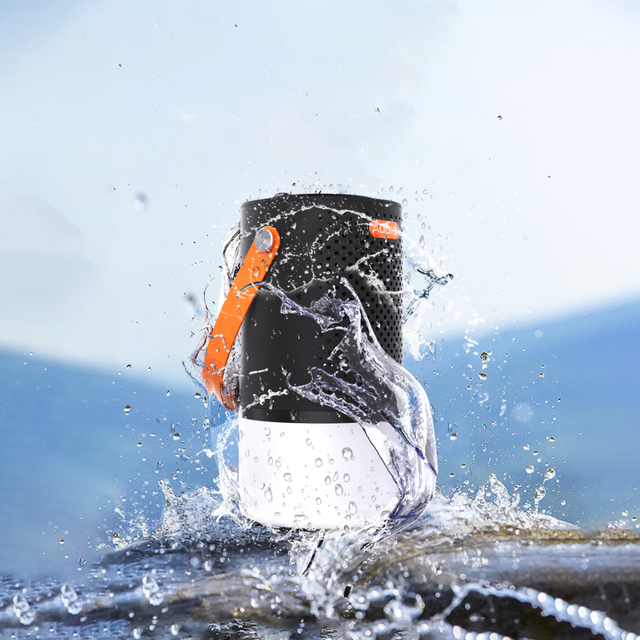 IP66 Waterproof Connected Outdoor Speaker 15W Portable Wireless Speaker with Synchronized Colorful Lights for Camping