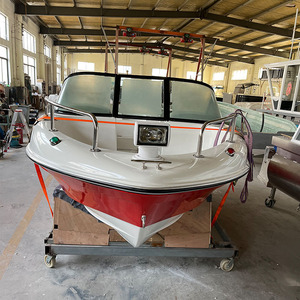 Yacht di Lusso da 18 Piedi con Motore a Vela e Jet Sport di Alta Qualità in Vendita - Product Image 5
