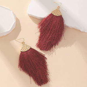 Boucles d'oreilles pendantes à pompons en alliage de zinc, motif flèche géométrique rouge, pour soirée et mode - Product Image 1