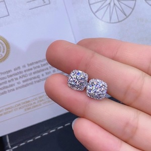 Boucles d'oreilles carrées en moissanite certifiée pour hommes et femmes, bijoux tendance - Product Image 6