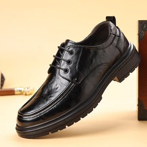 Chaussures habillées en cuir noir à lacets pour hommes, à semelle épaisse, idéales pour le bureau et les occasions professionnelles - Product Image 1