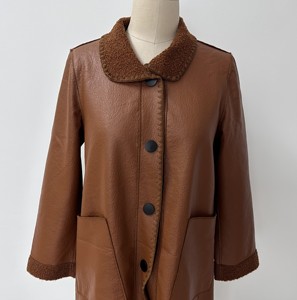 La fabbrica vende direttamente il più nuovo cappotto lungo al ginocchio autunnale con <span class=keywords><strong>Trench</strong></span> in pelle PU in <span class=keywords><strong>ecopelle</strong></span> - Product Image 6