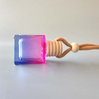 Diffuseur de parfum pour voiture, flacon miniature portable de 10 ml, dégradé de couleurs, avec bouchon en bois, pour accessoires de voiture