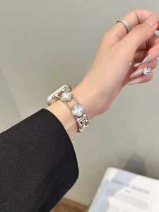 <span class=keywords><strong>Bracelet</strong></span> de montre intelligente en acier inoxydable de luxe pour femmes <span class=keywords><strong>Bracelet</strong></span> <span class=keywords><strong>fantaisie</strong></span> Trèfle strass étui pour <span class=keywords><strong>Apple</strong></span> 38mm 40mm 41mm 42mm 44mm 45mm - Product Image 4