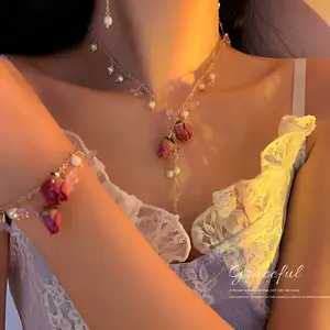 Fashion Flower Pearl Bracelet Necklace Earring Jewelry Set Temperament Gentle Charm Luxury Clavicle Chain Necklace Women