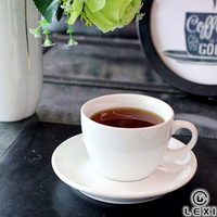 Ensemble tasse et soucoupe à expresso en céramique blanche émaillée, surface unie, logo personnalisable, poignée épaisse, soucoupe large, décoration de café