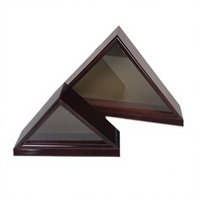 Boîte de présentation de drapeaux en bois, faite à la main, durable, design triangulaire, à fixer au mur, avec façade en plexiglas poli, type shadow box