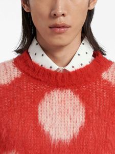 Pull-over en tricot moelleux à motif de logo personnalisé avec incrustation de pois rouges Pull en mohair tricoté pour hommes - Product Image 4