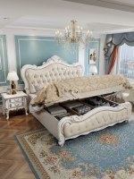 Lit plateforme de style français BOSMAR, taille King, tête de lit capitonnée, cadre en bois de mahogany massif sculpté à la main, couleur beige