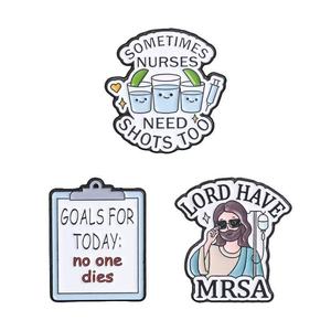 Atacado: Broches de Metal Criativos com Desenhos Animados de Frascos de Remédios para Enfermeiros e Médicos - Product Image 1
