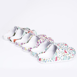 Zoccoli Leggeri Antiscivolo all'Ingrosso, Scarpe Bianche in EVA Stampate per Infermieri e Personale Ospedaliero - Product Image 2