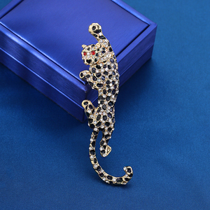 Spille e Gioielli Weiman da Donna con Motivo Ghepardo, Eleganti e Placcati in Smeraldo e Oro, Vendita all'Ingrosso - Product Image 2