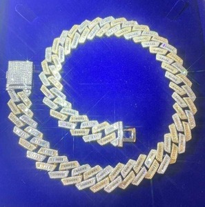 Collar de Cadena Cubana con Diamantes de Moissanita de Lujo y Calidad de Exportación para Hombres y Mujeres, Joyería Hip Hop Disponible a un Precio Razonable - Product Image 1