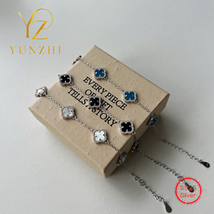 <span class=keywords><strong>Bracciale</strong></span> Yun Zhi in Argento Sterling 925 Placcato Oro <span class=keywords><strong>con</strong></span> Agata Nera e Quadrifoglio, <span class=keywords><strong>con</strong></span> Conchiglia Bianca per Anniversari e Feste - Product Image 2